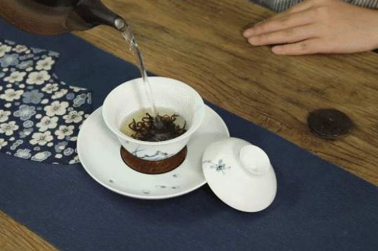 各類茶的注水方式，不同的茶泡茶時怎么注水