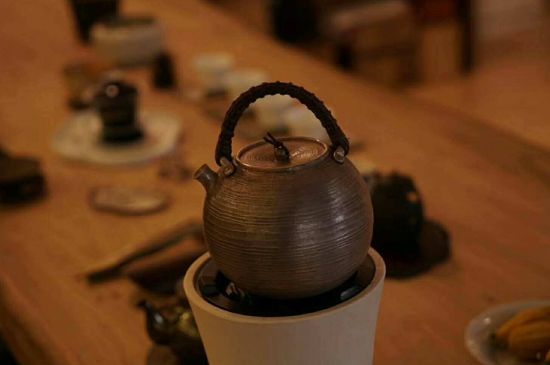 蒸茶和煮茶還有泡茶有什么區(qū)別，泡茶煮茶蒸茶哪個好喝？