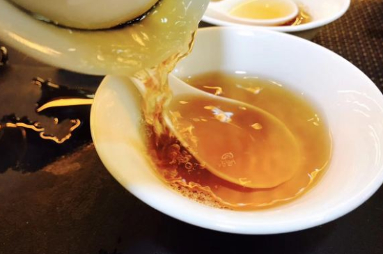 肉桂可以用紫砂壺沖泡嗎，紫砂壺能泡武夷巖茶肉桂用嗎？