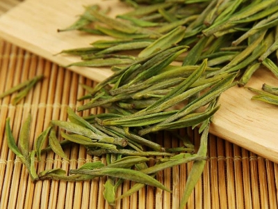 安吉白茶的功效與作用，簡單概括安吉<a href=http://m.urkiu.com/fenlei/baicha/ target=_blank class=infotextkey>白茶功效</a>