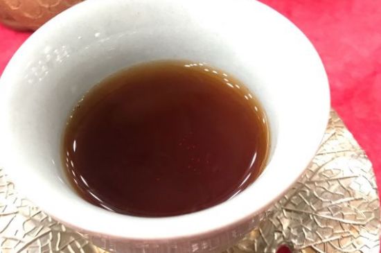 黑茶調(diào)理婦科病，女人喝黑茶好處太多了！