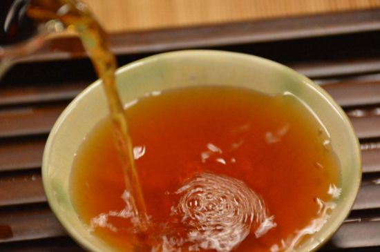 老茶浸蜜有什么功效，茶葉浸蜂蜜治咳嗽