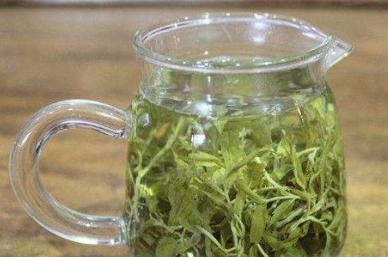 怎樣辨別莓茶發(fā)霉了，莓茶發(fā)霉和白霜的區(qū)別