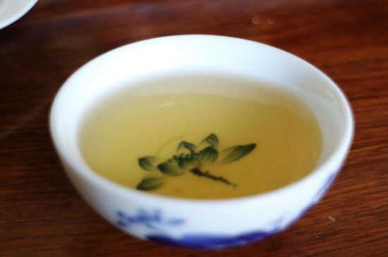 茉莉香精茶的鑒別方法，茉莉茶加香精怎樣識別？