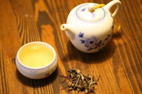 什么茶葉容易放香精，香精茶有什么危害？
