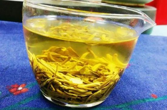 老茶和新茶哪個(gè)好，老茶好喝還是新茶好喝