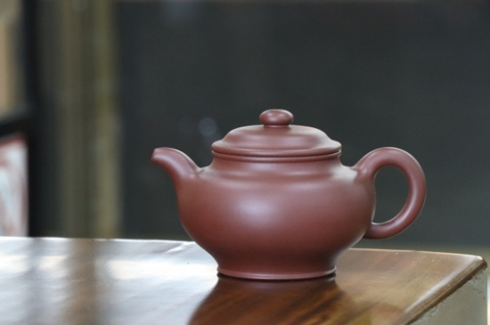 剛買的紫砂壺要怎么開壺養(yǎng)壺，<a href=http://m.urkiu.com/chaju/zisha/ target=_blank class=infotextkey>紫砂壺開壺</a>與養(yǎng)壺的方式方法