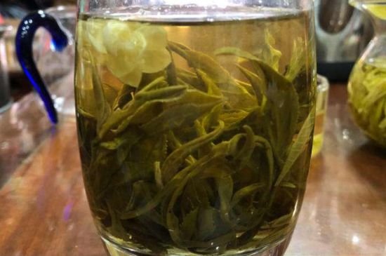 茉莉龍珠泡開后為什么都是梗，茉莉龍珠泡開后什么樣？