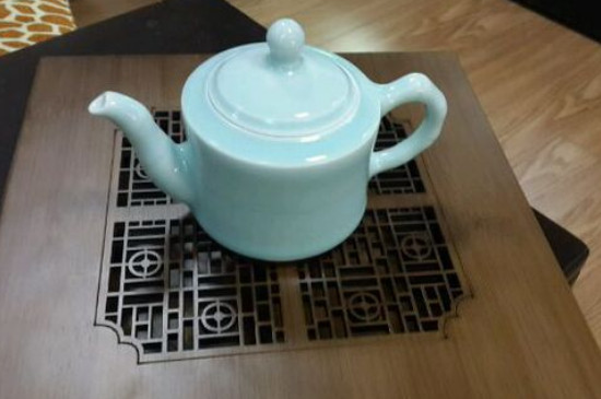 瓷壺適合泡什么茶，瓷器茶具喝什么茶好
