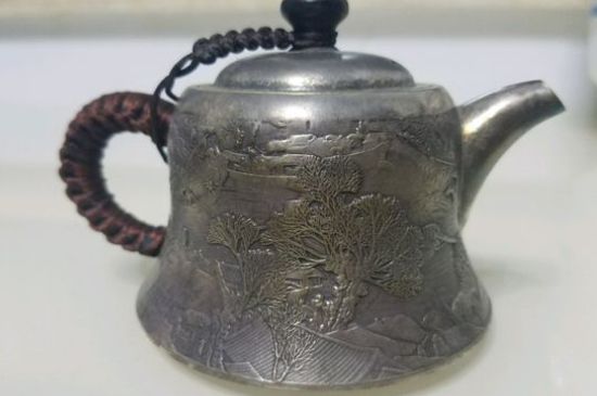 銀壺泡茶后為什么會變黑，銀壺內(nèi)膽發(fā)黑怎么辦
