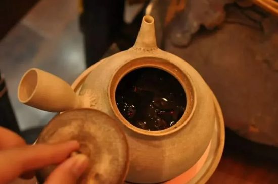 陶壺煮水的危害，粗陶壺燒水有毒嗎？