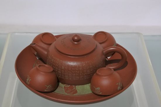 正宗紫砂壺多少錢一套，一套正宗<a href=http://m.urkiu.com/chaju/zisha/ target=_blank class=infotextkey>宜興紫砂壺</a>什么價(jià)格