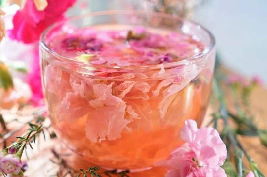 玫瑰花的最佳搭配，喝玫瑰花茶搭配什么喝好？