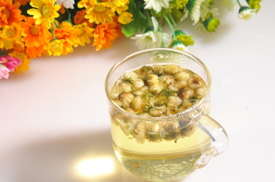 喝菊花茶有什么效果，女人長期喝菊花茶好嗎？