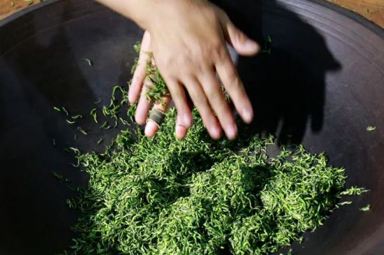 茶葉怎么炒制才香，怎樣炒茶葉更香？
