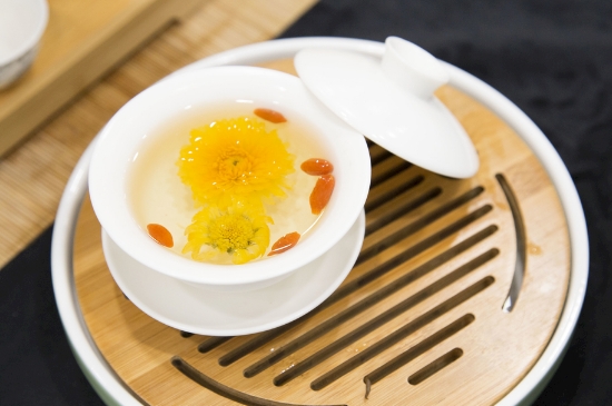 菊花茶天天喝行嗎，每天喝菊花泡茶喝好嗎？