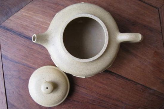 本山綠泥怎么分辨真假，真正的本山綠泥紫砂壺怎么鑒別？