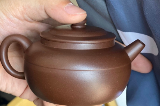 新買的紫砂壺為什么會(huì)裂，真的紫砂壺是不是很容易開裂？
