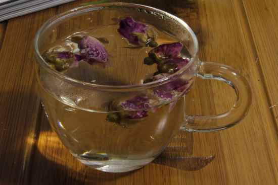 玫瑰花和茉莉茶一起泡有什么作用，玫瑰茉莉花茶的功效