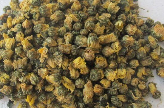 菊花茶大朵小朵有什么區(qū)別，菊花喝大朵還是小朵？