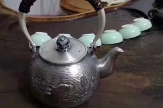 常見的七大材質(zhì)的茶具優(yōu)缺點，用什么材質(zhì)的茶具泡茶最好？