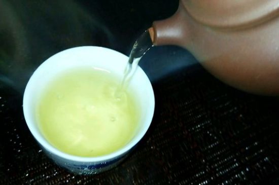 一天什么時候喝黑茶最好，喝黑茶一天最佳時間和季節(jié)
