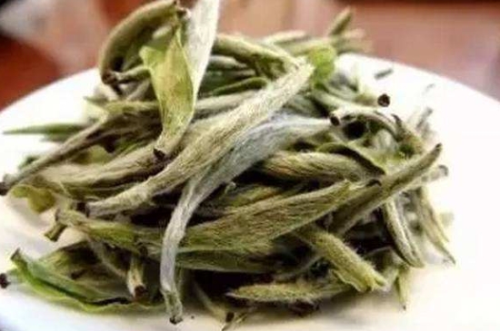 白茶三年為藥七年為寶的原理，為什么說(shuō)一年茶三年藥七年寶？