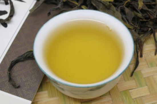 烏崠鴨屎香屬于哪類茶，鳳凰鴨屎香是紅茶還是綠茶？
