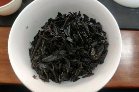 大紅袍煙熏味是好茶嗎，能不能喝對(duì)人體有壞處嗎