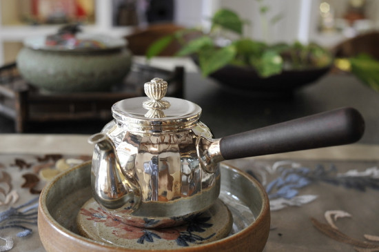 黑茶用什么壺煮最好，黑茶用什么煮效果好？