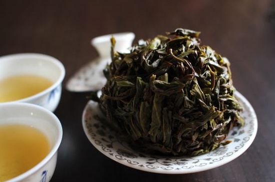 鴨屎香特點(diǎn)介紹，鳳凰單叢茶鴨屎香的口感和來(lái)歷