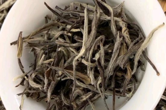 三年白茶賽砒霜，這是真的嗎？