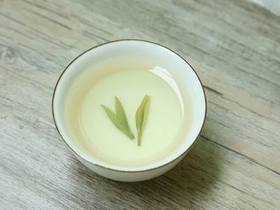 竹葉青茶怎么樣，檔次較高味道略苦價格比較貴