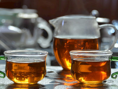 紅茶和綠茶的區(qū)別，常喝紅茶好還是綠茶好？
