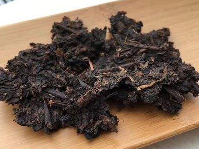黑茶的功效與作用，長(zhǎng)期喝黑茶有什么功效？