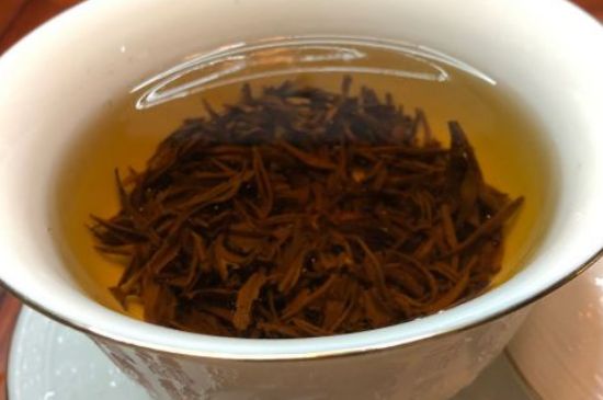 女人晚上喝紅茶好嗎，女人紅茶啥時(shí)候喝最好？