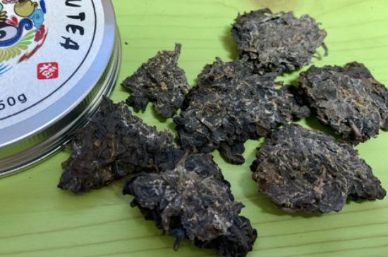 怎么知道涇渭茯茶是否變質(zhì)，茯磚茶金花和發(fā)霉的區(qū)別