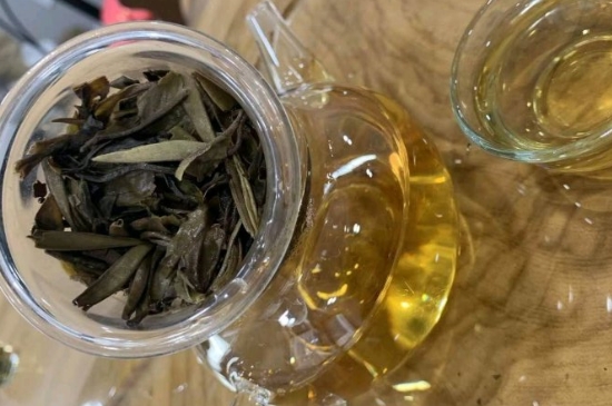白茶三年為藥七年為寶的原理，為什么說(shuō)一年茶三年藥七年寶？