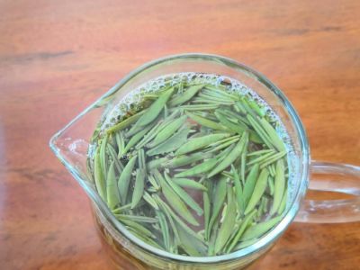 竹葉青和毛尖的區(qū)別，竹葉青和信陽毛尖哪個好？