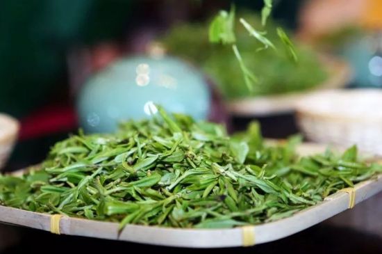 單樅茶什么季節(jié)最好喝，鳳凰單叢茶春茶好還是秋茶好？