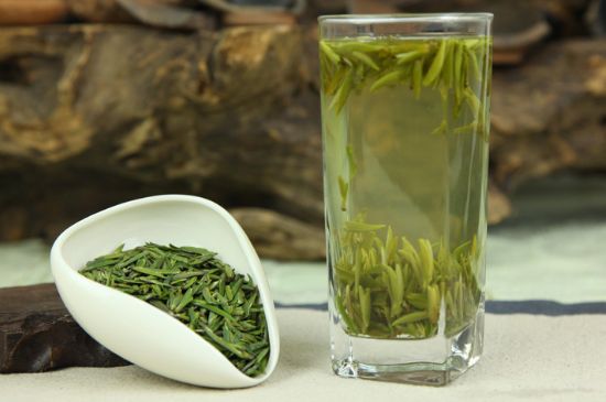 竹葉青和雀舌哪個(gè)貴，竹葉青茶貴嗎？