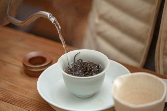 為什么喝巖茶看不起別的茶，喝巖茶的看不上所有茶類？