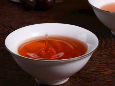 紅茶和綠茶的區(qū)別，常喝紅茶好還是綠茶好？